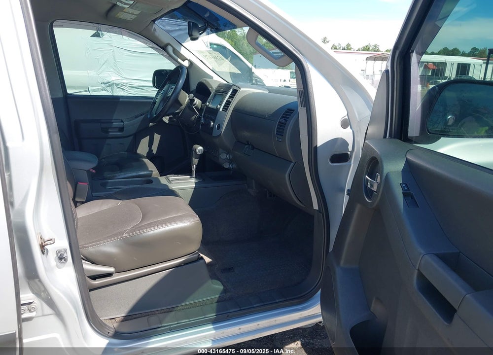 2015 NISSAN XTERRA PRO - 4X VIN: 5N1AN0NW6FN657637