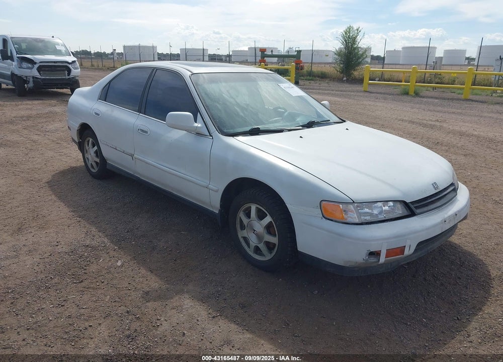 1994 HONDA ACCORD EX VIN: JHMCD5657RC070638