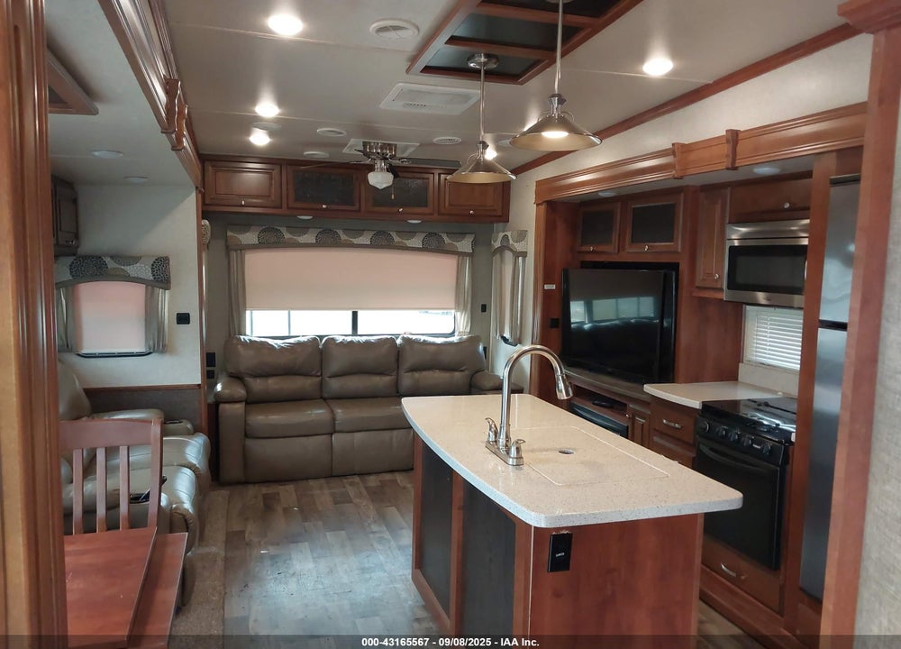 2018 HEARTLAND RVS BIGHORN TRAVELER VIN: 5SFBG4223JE363274
