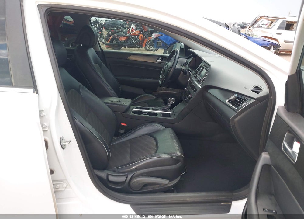 2015 HYUNDAI SONATA VIN: 5NPE34AF6FH138872