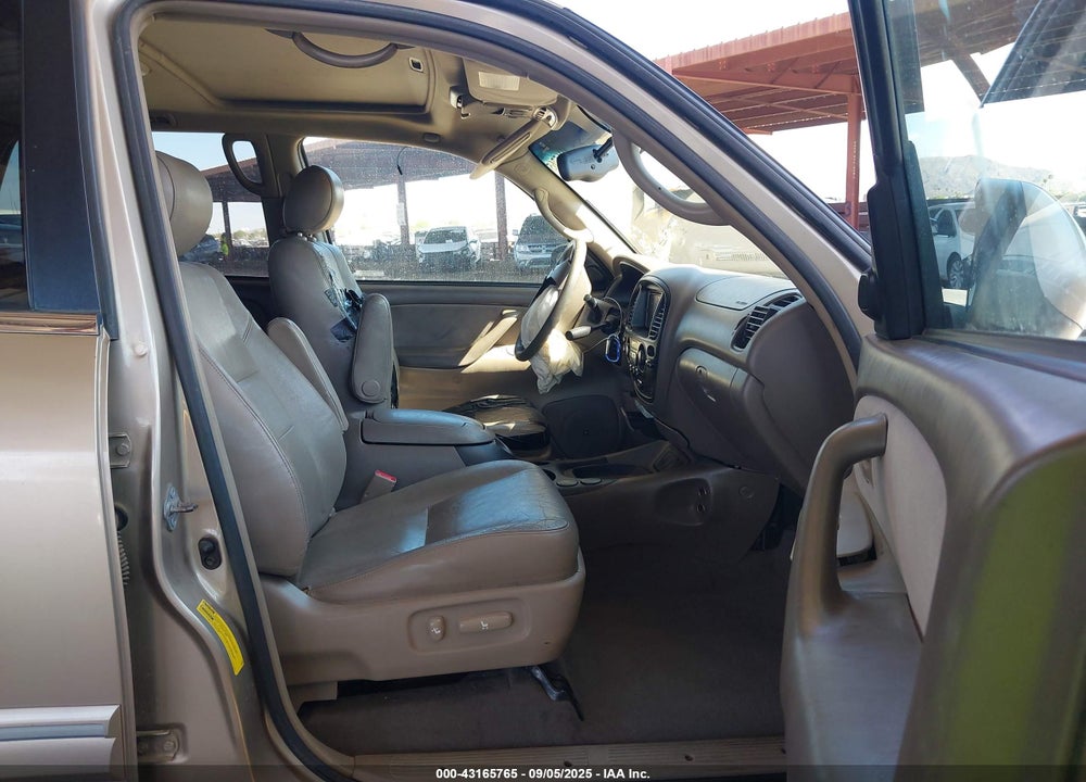 2005 TOYOTA SEQUOIA SR5 V8 VIN: 5TDZT34A35S241834