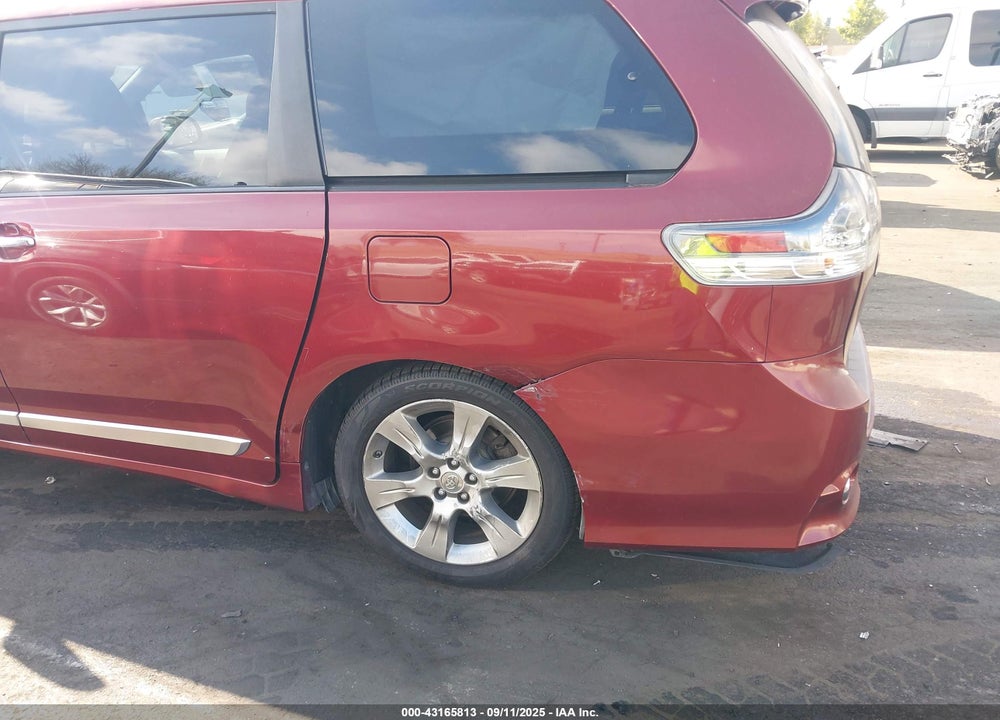 2013 TOYOTA SIENNA SE 8 PASSENGER VIN: 5TDXK3DC7DS287032