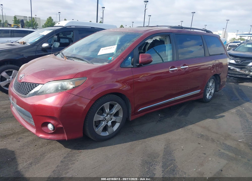 2013 TOYOTA SIENNA SE 8 PASSENGER VIN: 5TDXK3DC7DS287032
