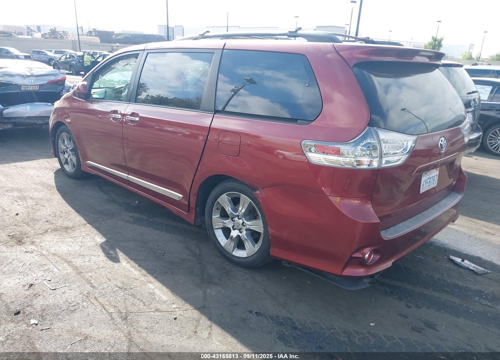 2013 TOYOTA SIENNA SE 8 PASSENGER VIN: 5TDXK3DC7DS287032