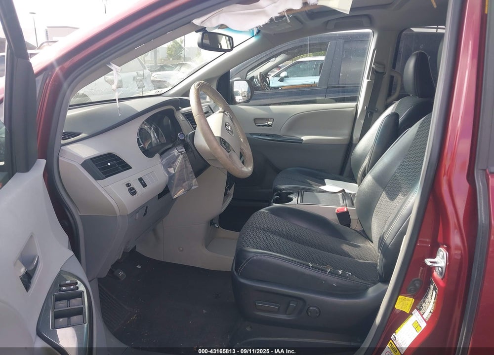 2013 TOYOTA SIENNA SE 8 PASSENGER VIN: 5TDXK3DC7DS287032