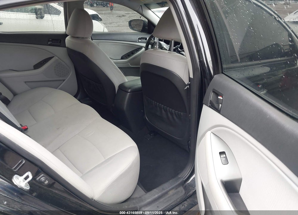 2015 KIA OPTIMA VIN: KNAGM4A76F5653382