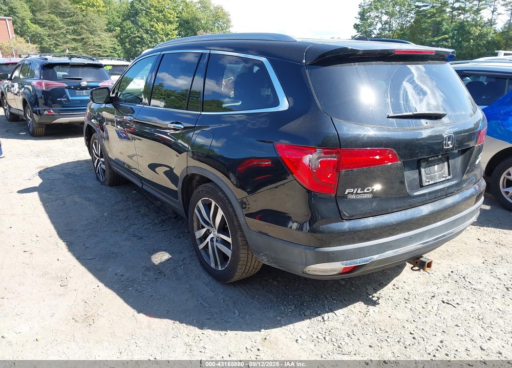 2017 HONDA PILOT VIN: 5FNYF6H92HB043663
