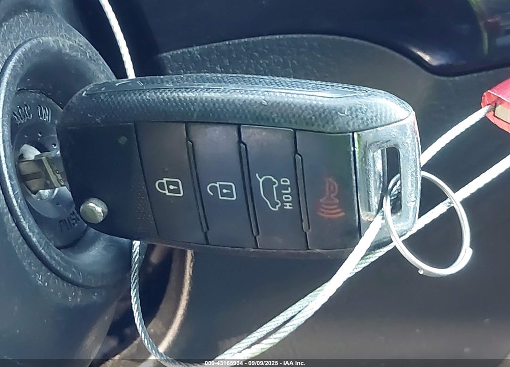 2014 KIA SORENTO VIN: 5XYKTCA68EG529623