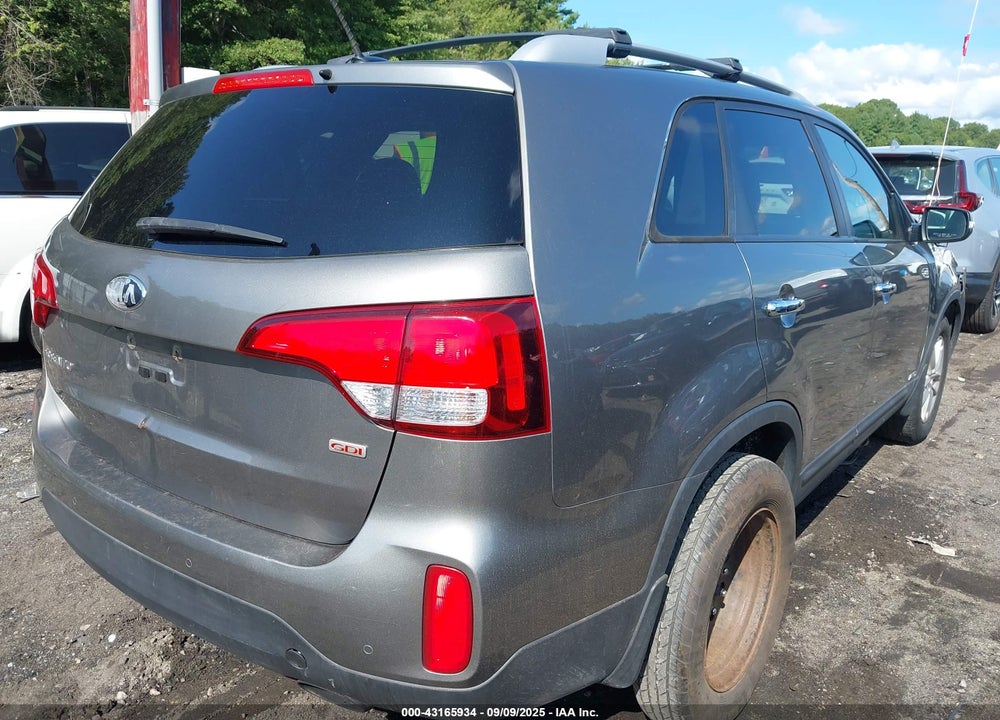 2014 KIA SORENTO VIN: 5XYKTCA68EG529623