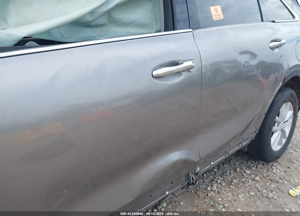 2018 KIA SORENTO VIN: 5XYPGDA52JG341004