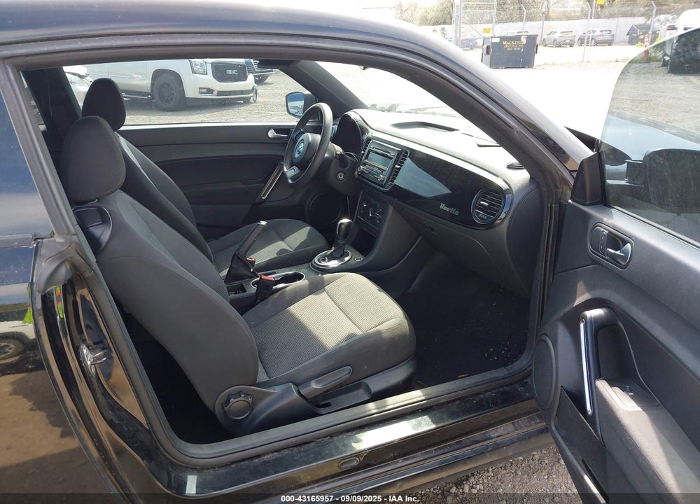 2012 VOLKSWAGEN BEETLE VIN: 3VWFP7AT6CM616534