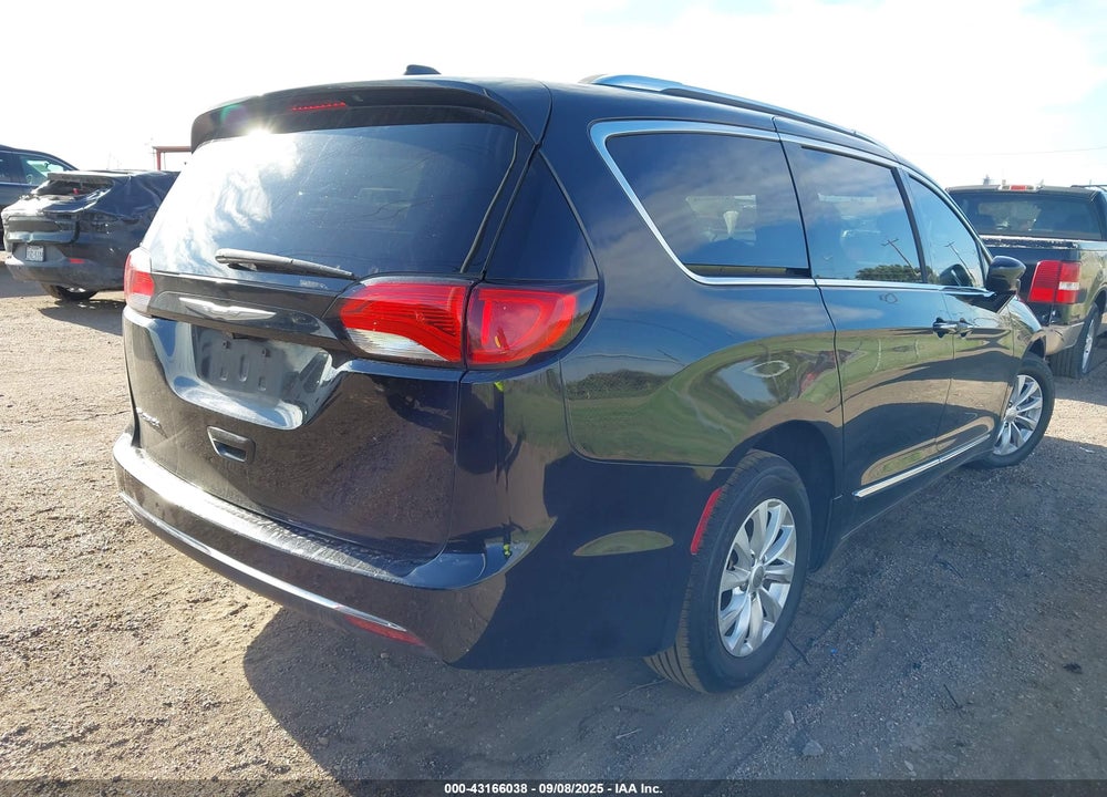 2018 CHRYSLER PACIFICA TOURING L VIN: 2C4RC1BGXJR119129