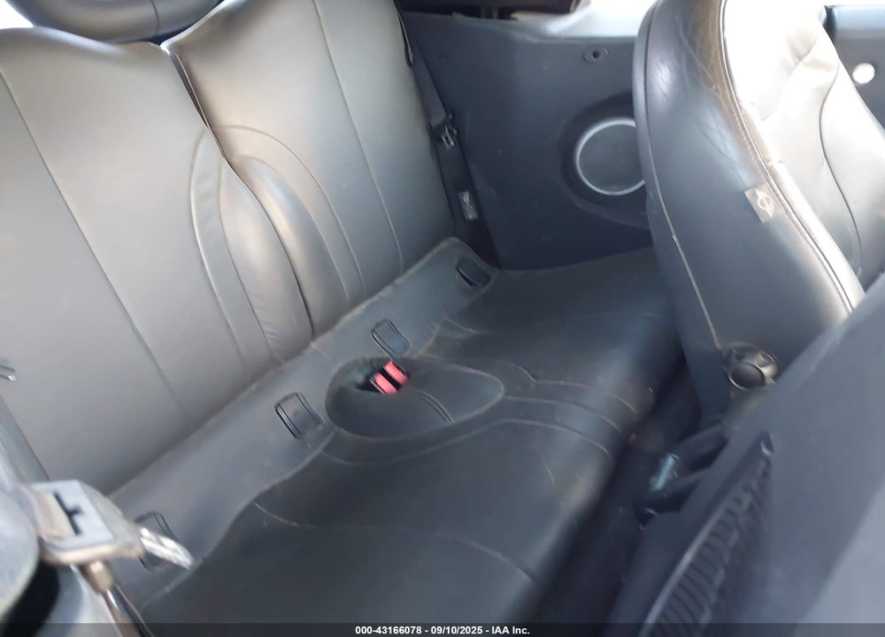 2006 MINI COOPER S VIN: WMWRH33536TK59451