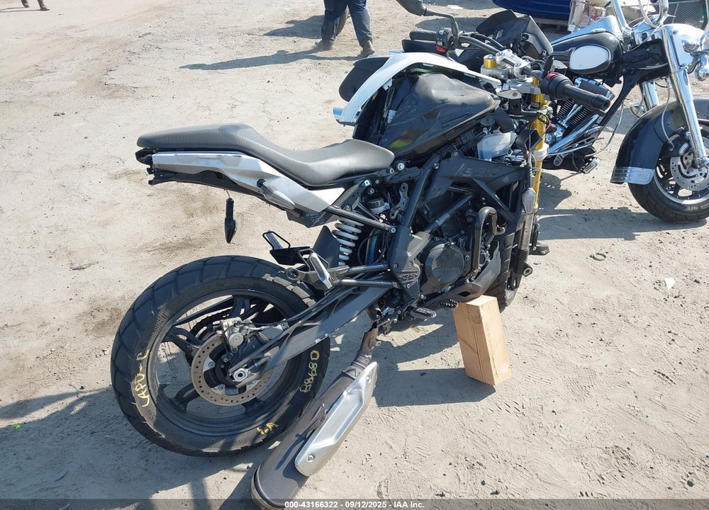 2022 BMW G310 GS VIN: WB30G330XNRA33056