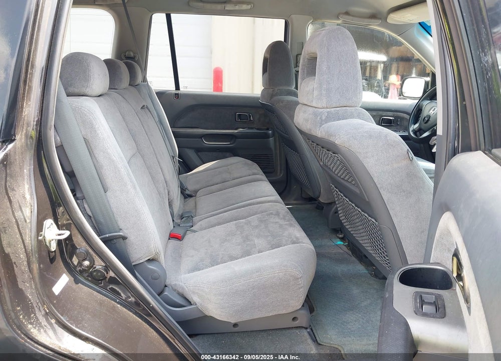 2003 HONDA PILOT EX VIN: 2HKYF18403H621793