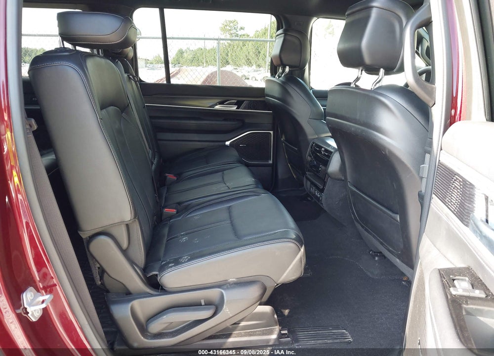2024 JEEP WAGONEER VIN: 1C4SJSBPXRS181458