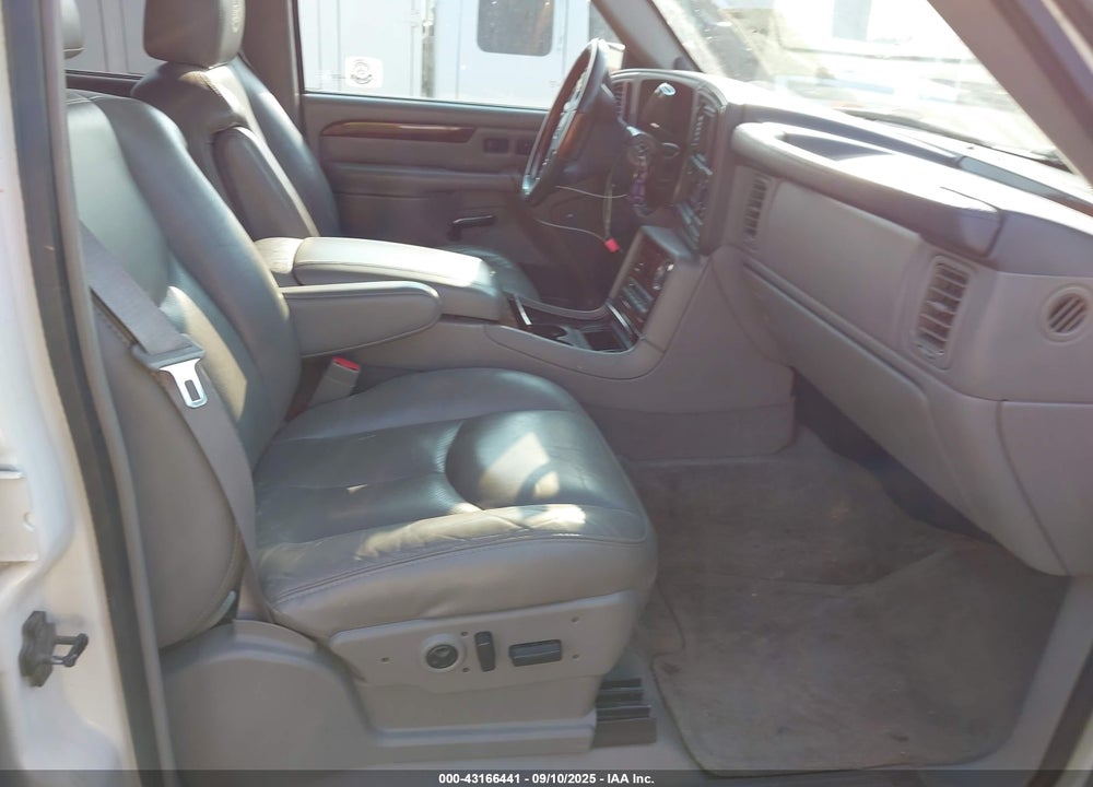 2004 CADILLAC ESCALADE STANDARD VIN: 1GYEK63N34R109185