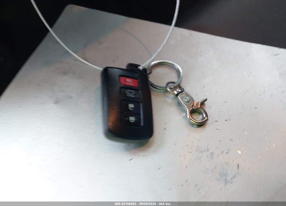 2017 TOYOTA RAV4 VIN: 2T3NFREV4HW339896