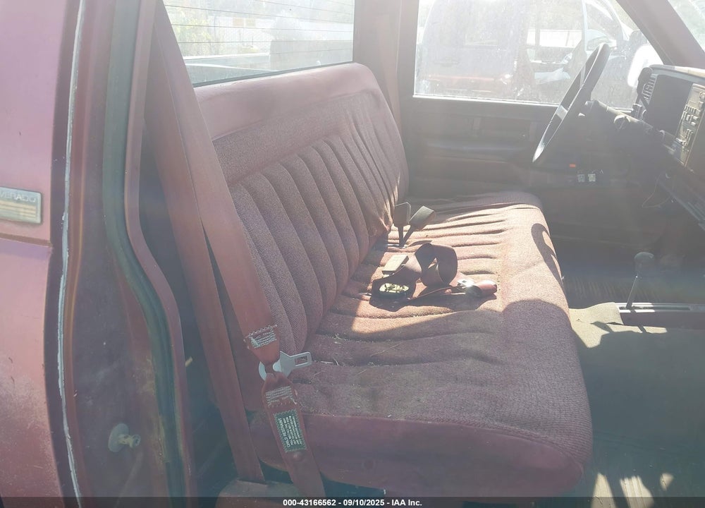 1988 CHEVROLET GMT-400 K1500 VIN: 1GCDK14K3JZ105464