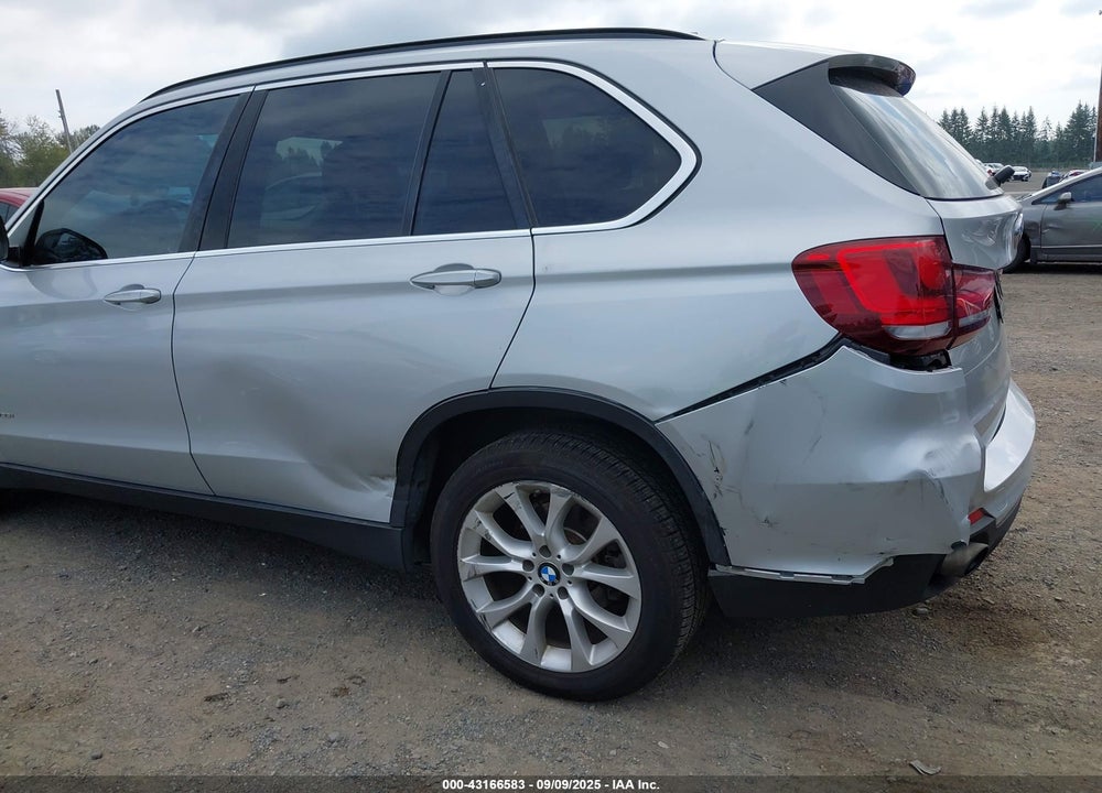 2016 BMW X5 VIN: 5UXKR0C57G0P25769