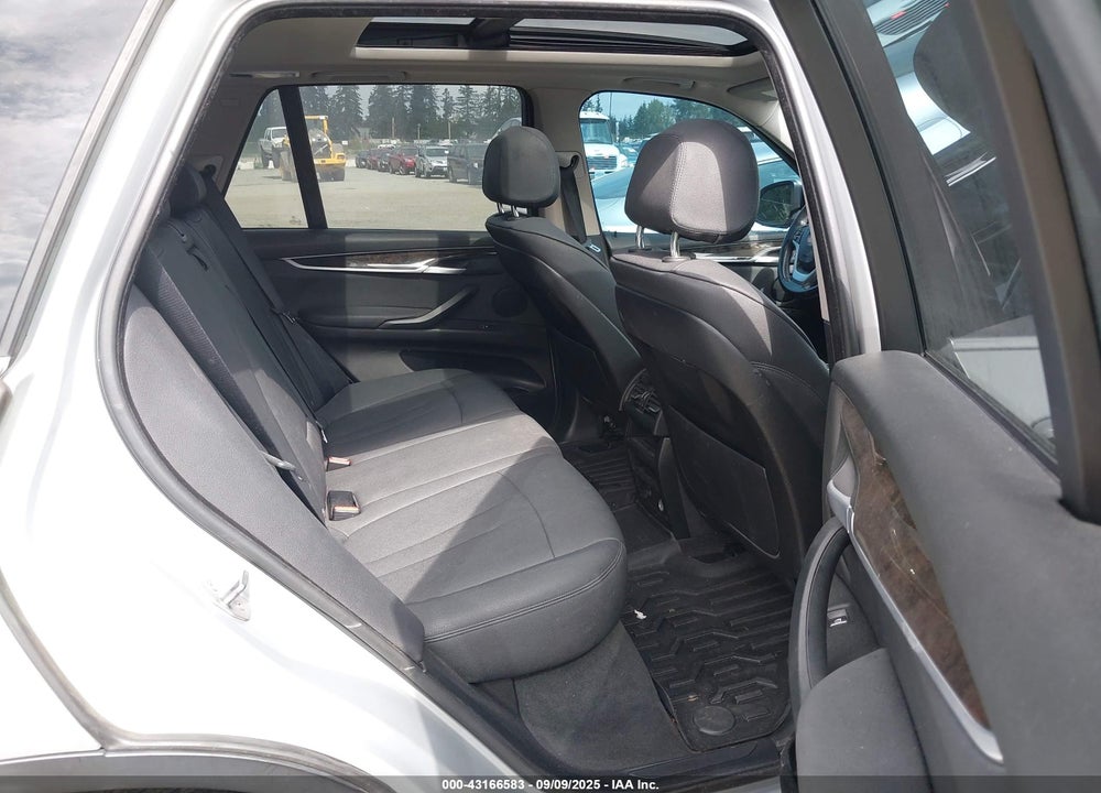 2016 BMW X5 VIN: 5UXKR0C57G0P25769