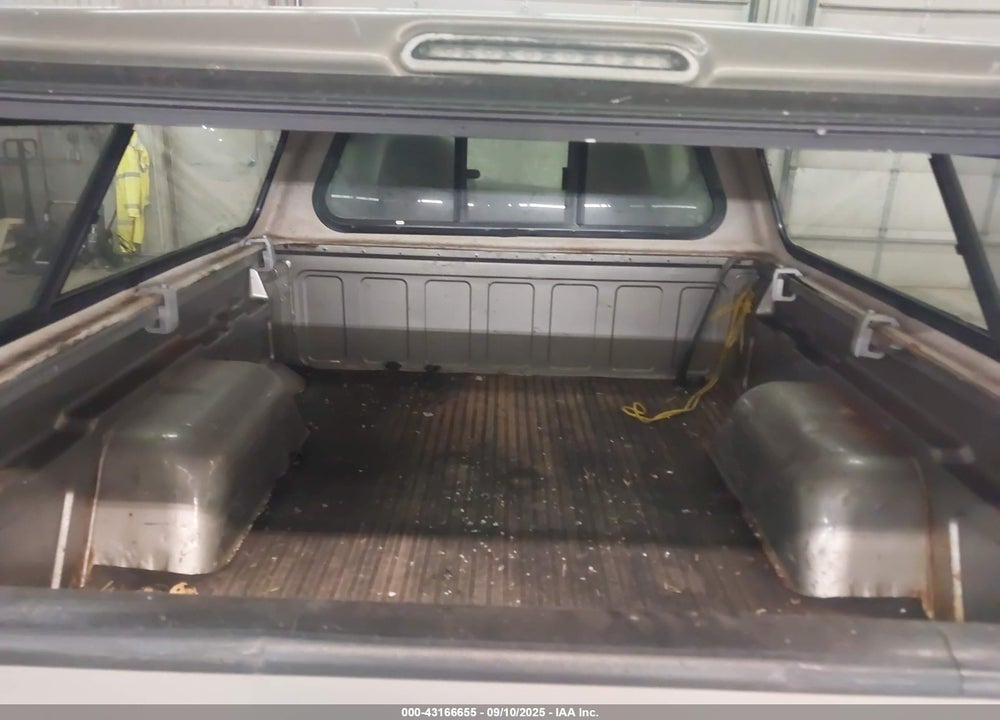 2000 CHEVROLET S-10 LS VIN: 1GCCT19W2Y8204894