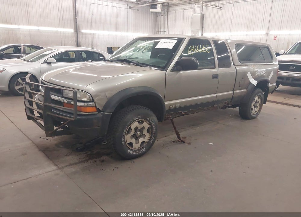 2000 CHEVROLET S-10 LS VIN: 1GCCT19W2Y8204894
