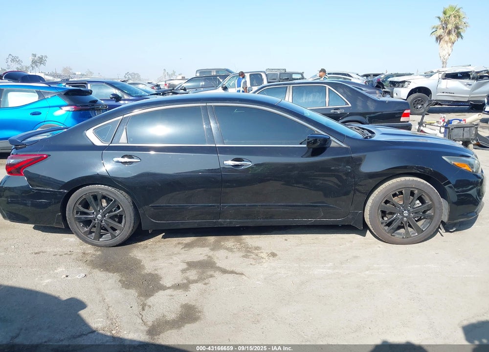 2017 NISSAN ALTIMA VIN: 1N4AL3AP8HC186055