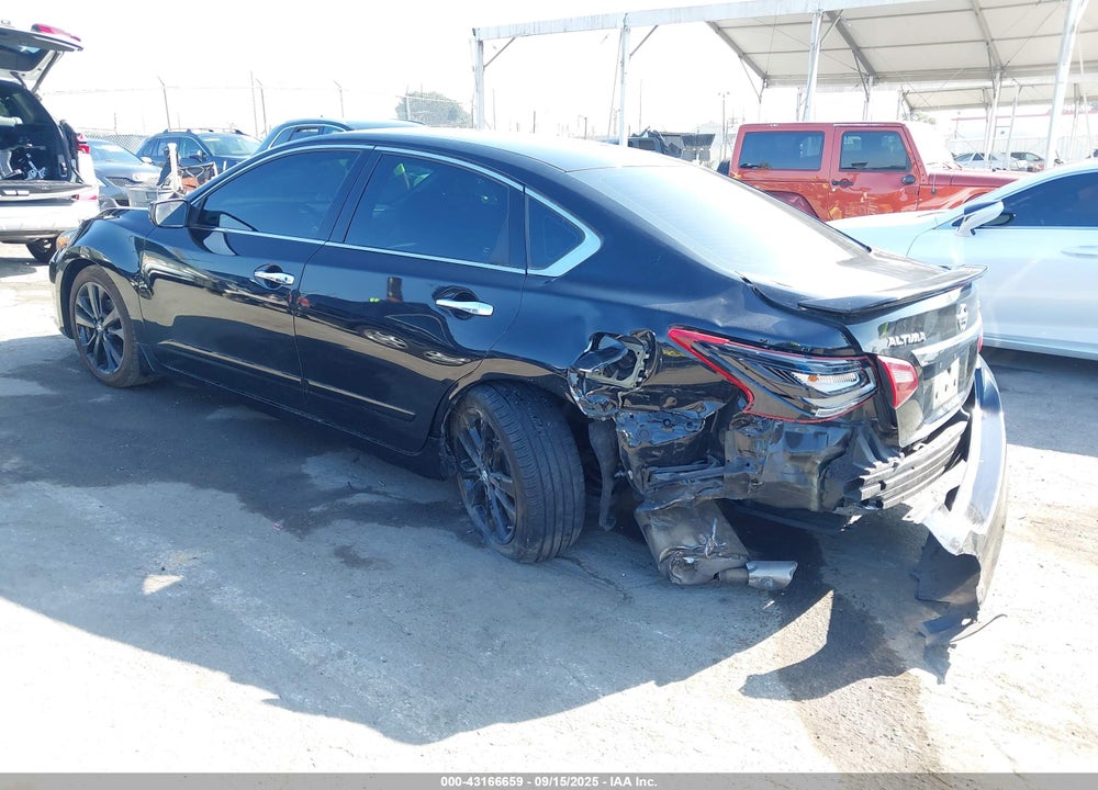 2017 NISSAN ALTIMA VIN: 1N4AL3AP8HC186055