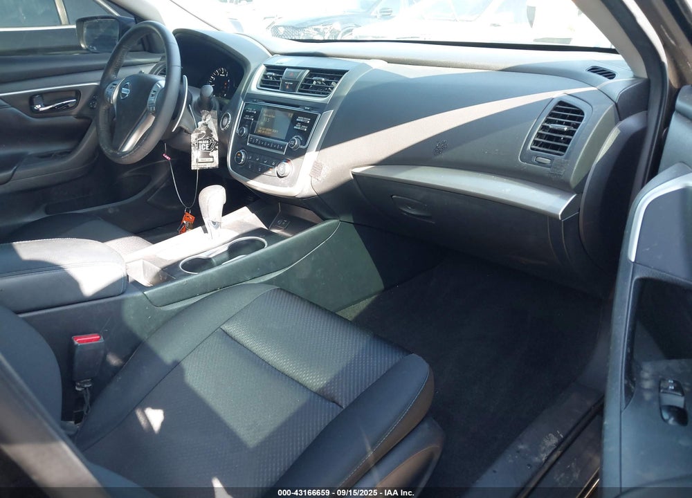2017 NISSAN ALTIMA VIN: 1N4AL3AP8HC186055