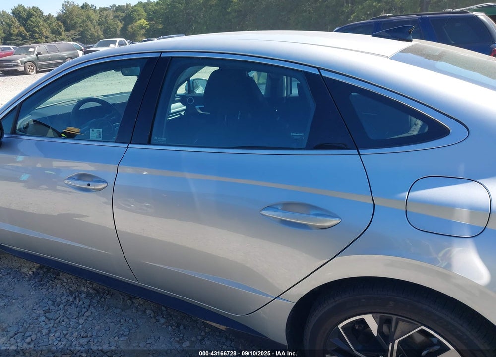2024 HYUNDAI SONATA VIN: KMHL64JA3RA383820