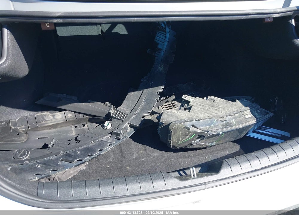 2024 HYUNDAI SONATA VIN: KMHL64JA3RA383820