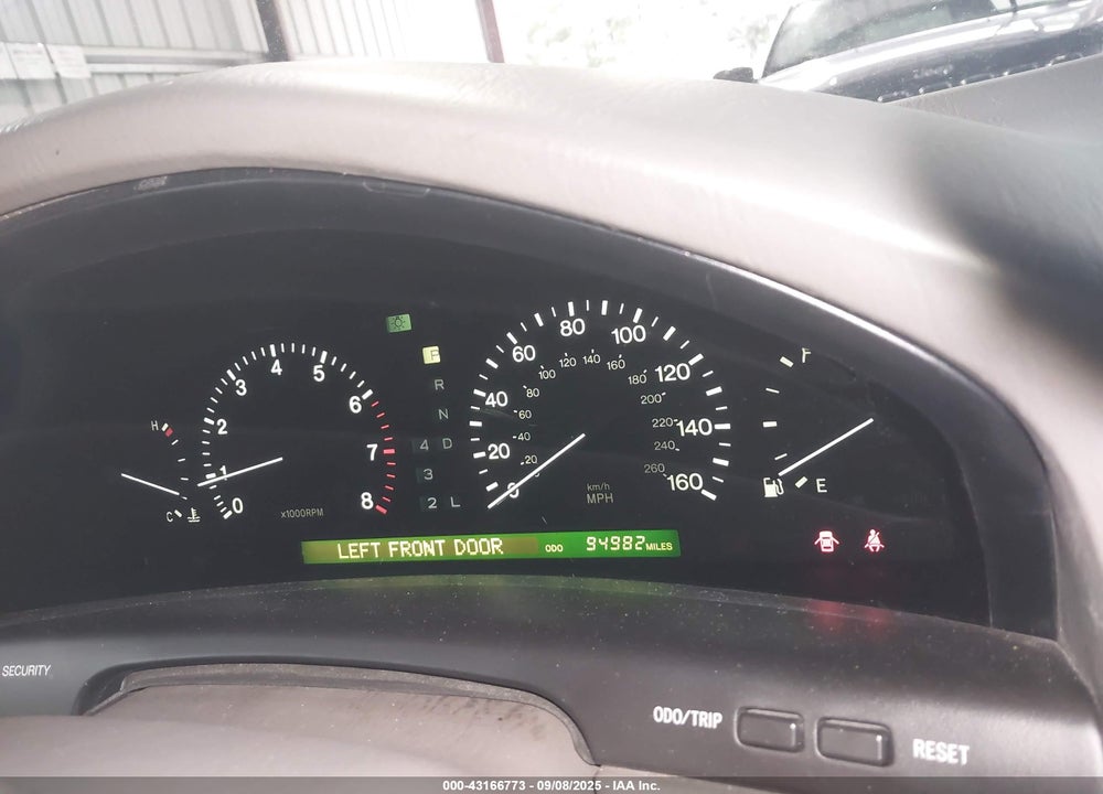 2000 LEXUS LS 400 VIN: JT8BH28F5Y0181581