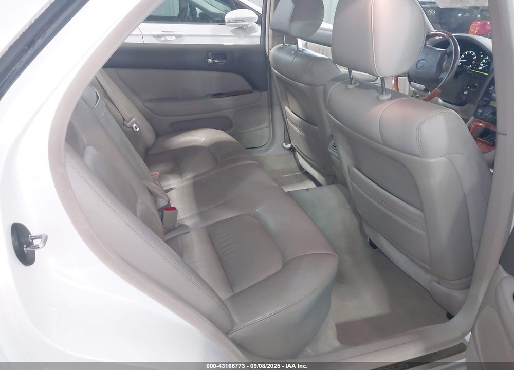2000 LEXUS LS 400 VIN: JT8BH28F5Y0181581