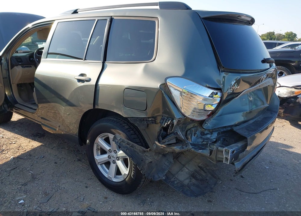 2010 TOYOTA HIGHLANDER VIN: 5TDZK3EH7AS022321