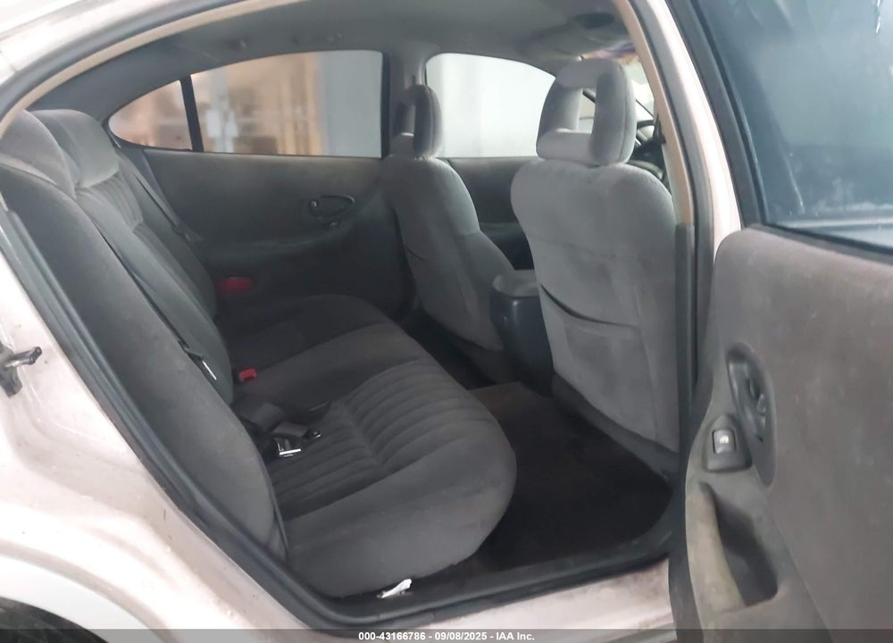 2000 PONTIAC GRAND PRIX SE VIN: 1G2WJ52J5YF172354