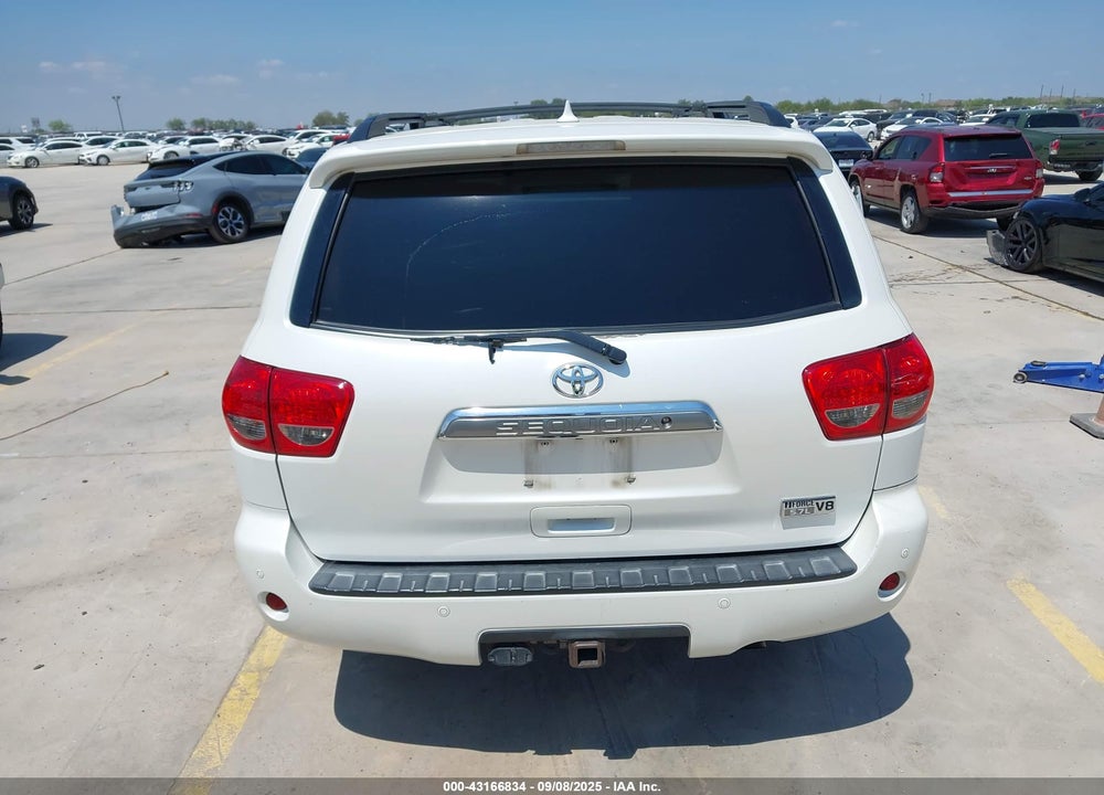 2014 TOYOTA SEQUOIA PLATINUM 5.7L V8 VIN: 5TDYY5G13ES055215