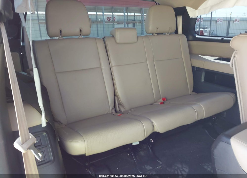 2014 TOYOTA SEQUOIA PLATINUM 5.7L V8 VIN: 5TDYY5G13ES055215