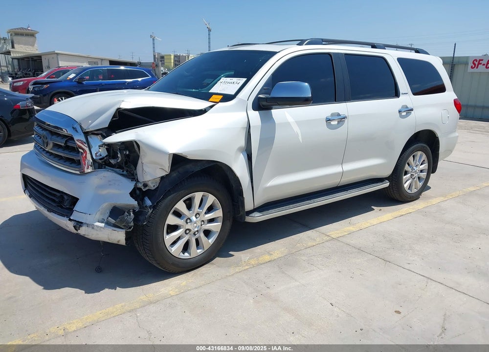 2014 TOYOTA SEQUOIA PLATINUM 5.7L V8 VIN: 5TDYY5G13ES055215
