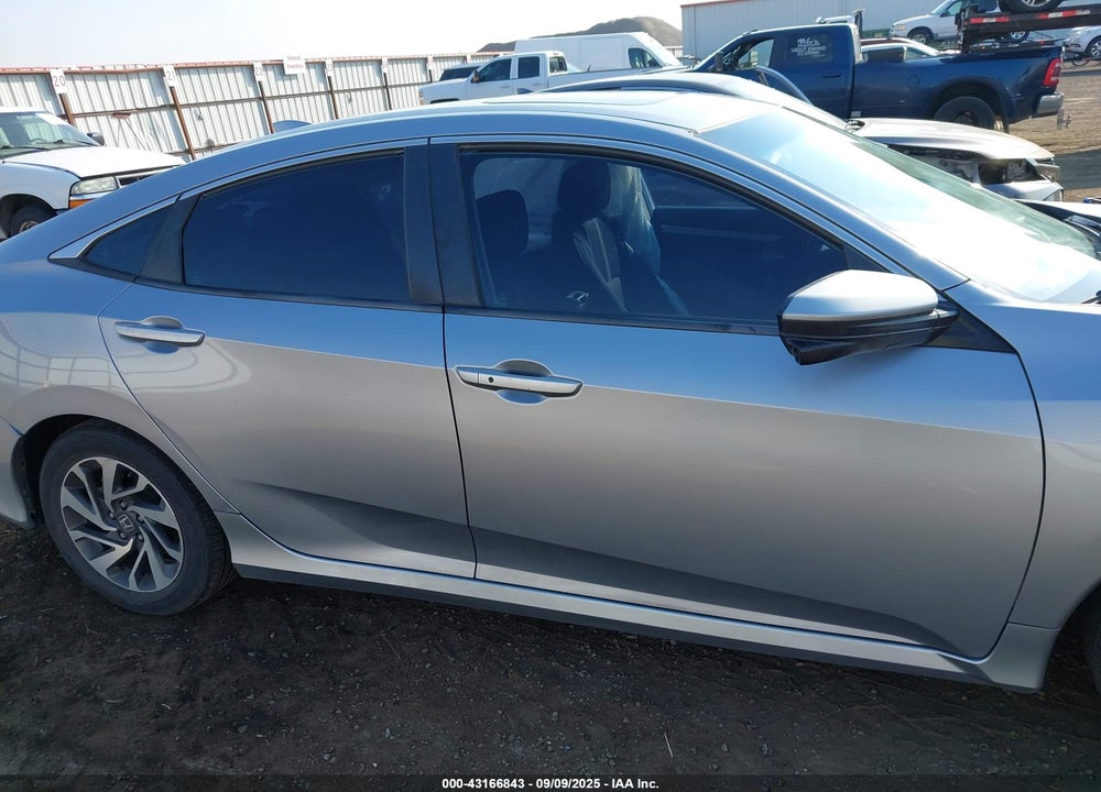 2018 HONDA CIVIC VIN: 2HGFC2F70JH561301
