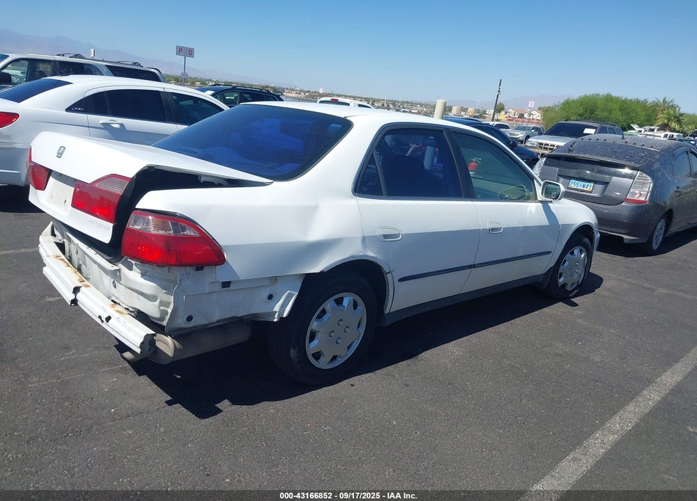 1999 HONDA ACCORD LX VIN: JHMCG5644XC001482