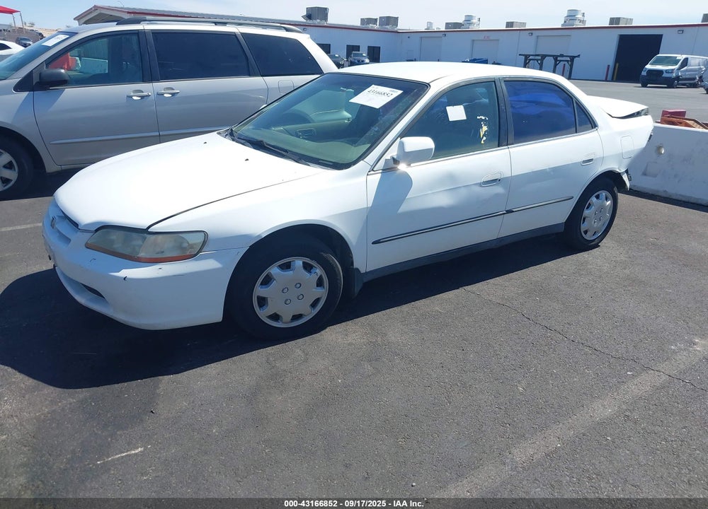 1999 HONDA ACCORD LX VIN: JHMCG5644XC001482