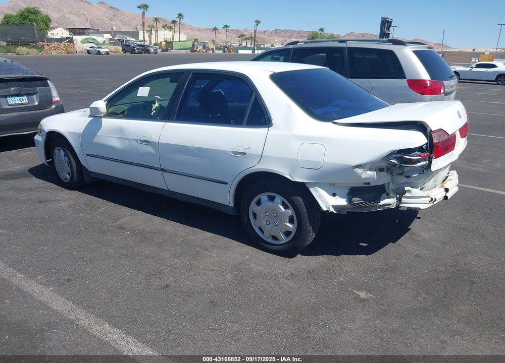 1999 HONDA ACCORD LX VIN: JHMCG5644XC001482