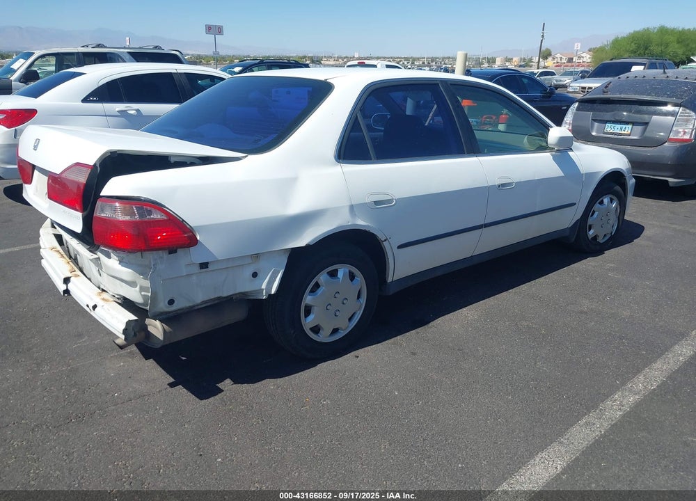 1999 HONDA ACCORD LX VIN: JHMCG5644XC001482