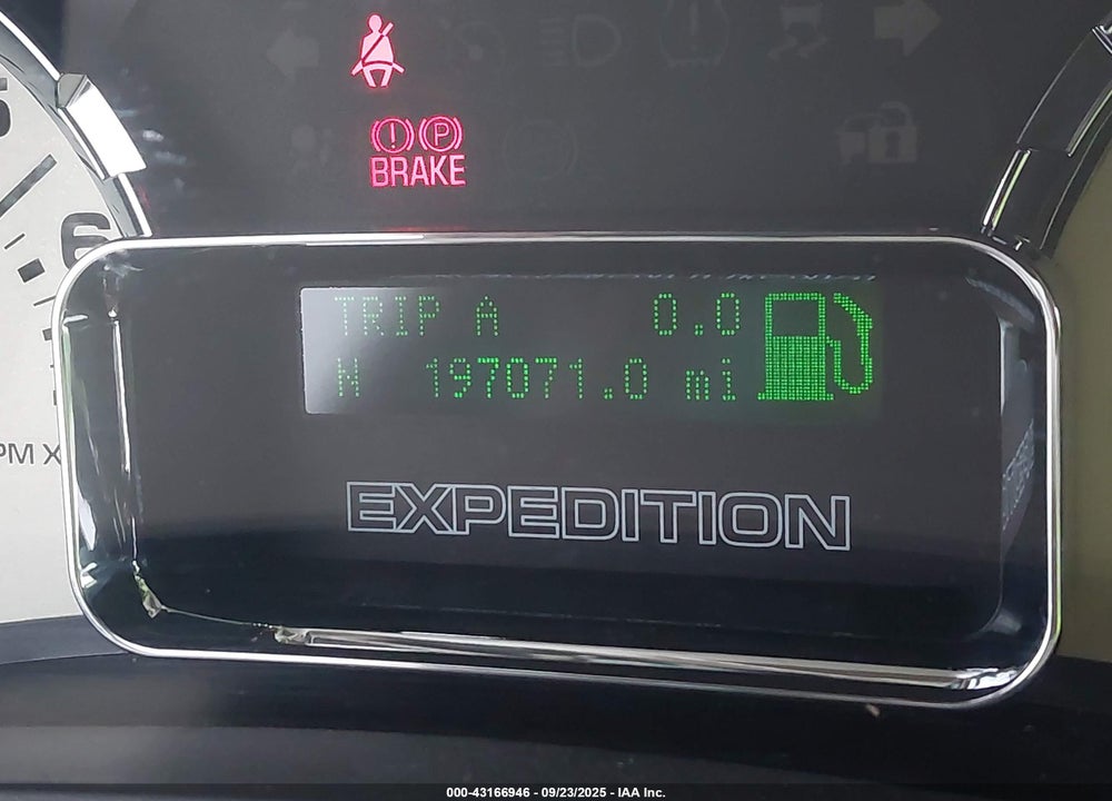 2011 FORD EXPEDITION VIN: 1FMJU1J57BEF40181