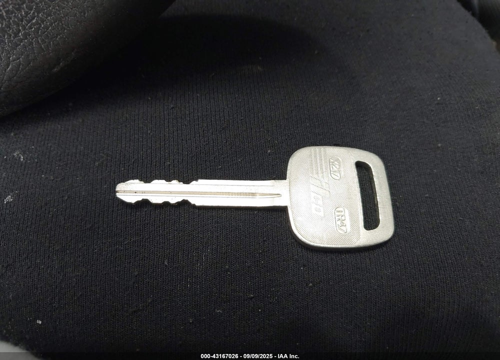 2012 TOYOTA YARIS VIN: JTDKTUD39CD524241