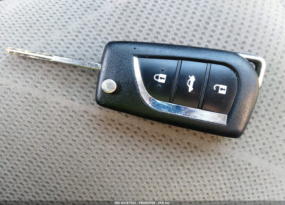 2012 HONDA CIVIC LX VIN: 2HGFB2F57CH325197