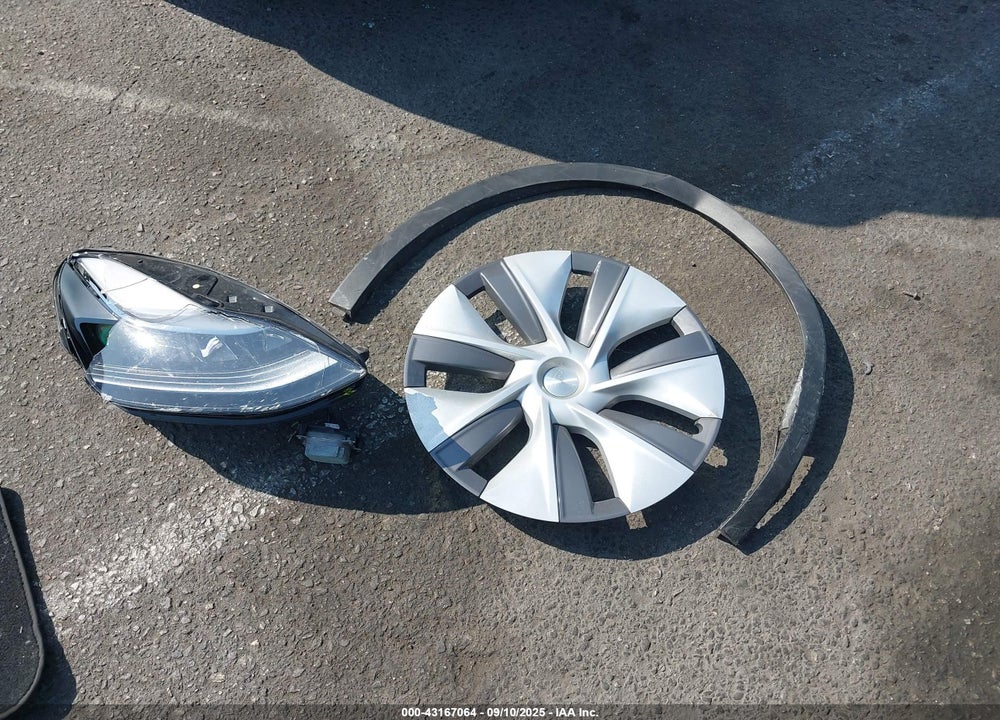 2023 TESLA MODEL Y VIN: 7SAYGAEE9PF851348