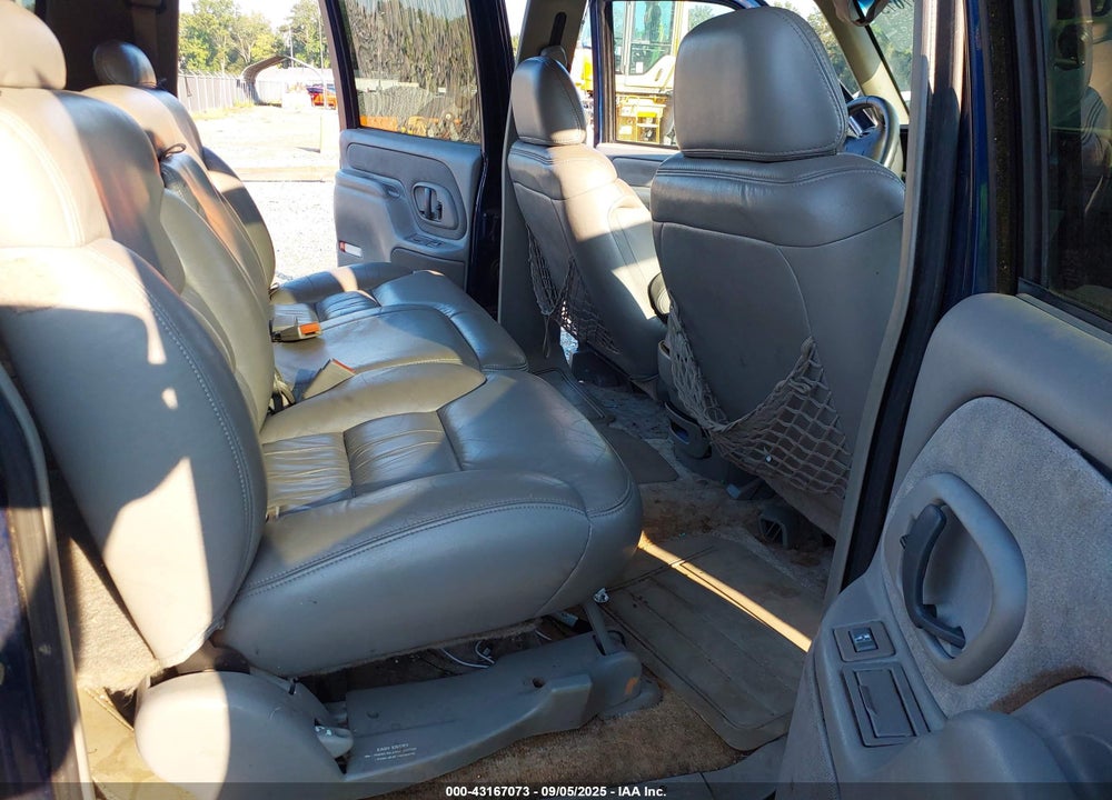 1997 GMC SUBURBAN 2500 SL VIN: 1GKGC26J1VJ718440