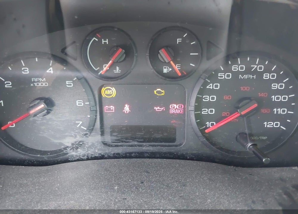 2005 FORD FREESTYLE SEL VIN: 1FMDK02105GA52613